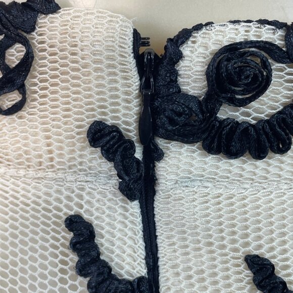 DRA Los Angeles Mesh Lace Overlay Midi Skirt With Black Embroidery Sz M - Picture 4 of 8